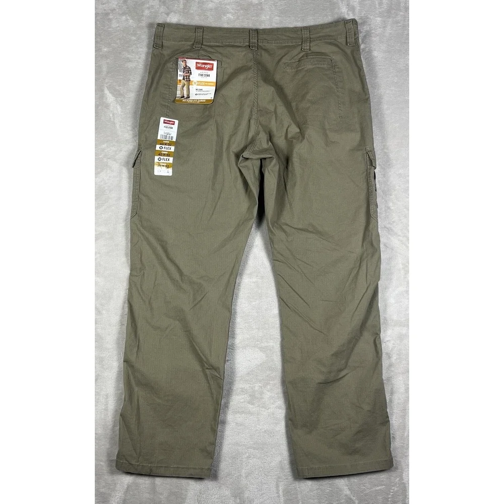 Wrangler Pants Men 40x32 Relaxed Fit Tan Cargo Flex Work Stretch Comfort Ripstop